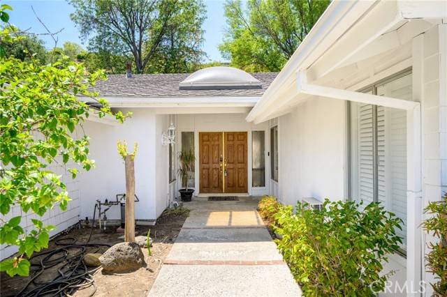 Tarzana, CA 91356,4035 Ellenita Avenue
