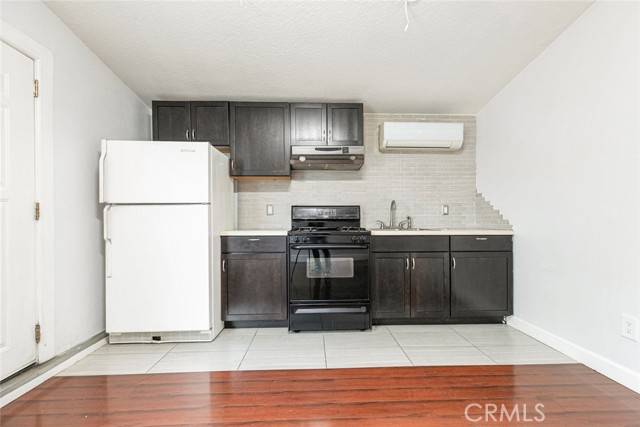 Reseda, CA 91335,8170 Calvin Avenue