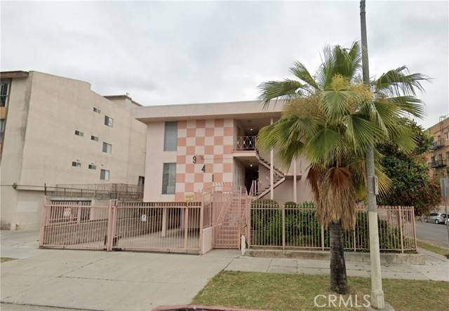 Los Angeles, CA 90019,941 South Gramercy Place