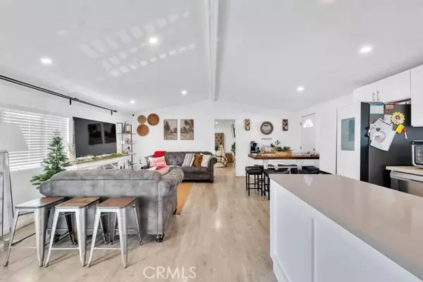 Long Beach, CA 90806,1933 North Palmer Court