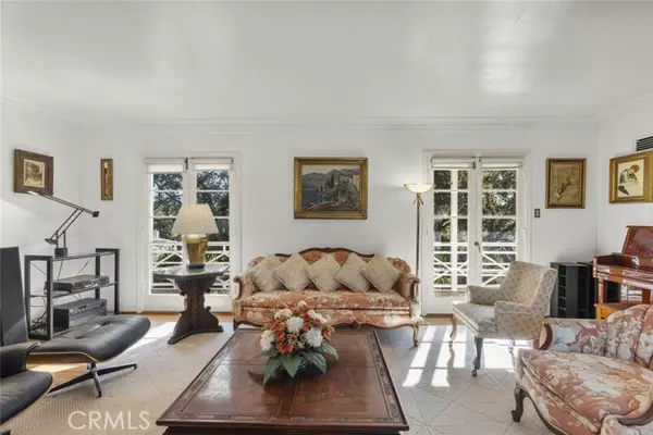 Glendale, CA 91207,1815 Las Flores Drive