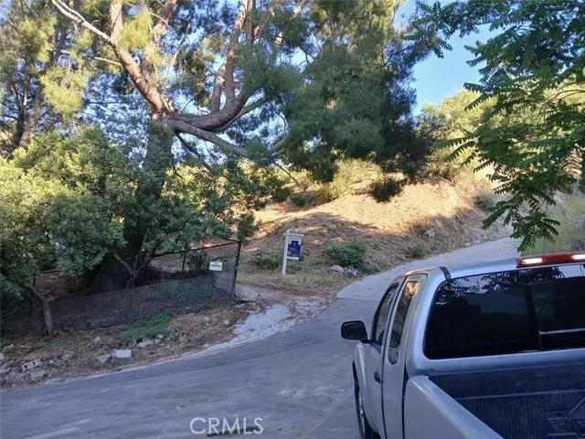 Tujunga, CA 91042,9739 Oak Bend Drive