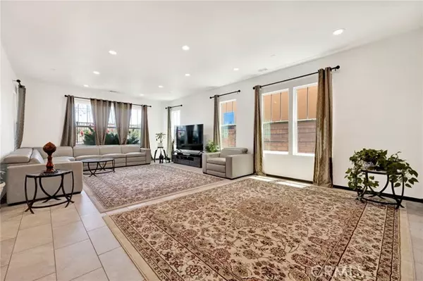 Saugus, CA 91350,27642 Camellia Drive