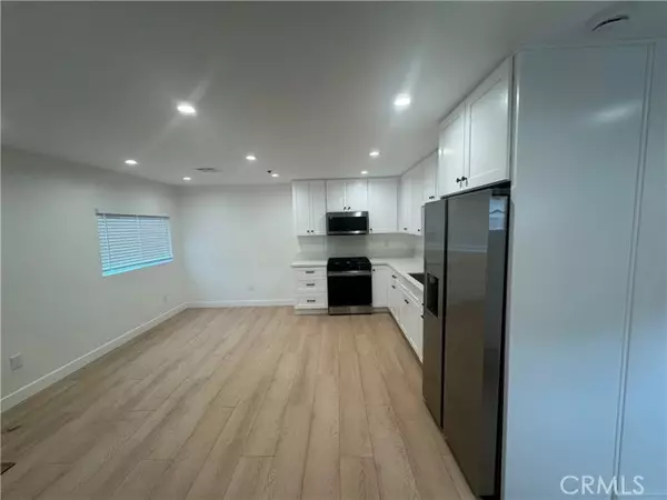 Panorama City, CA 91402,8203 Greenbush Ave