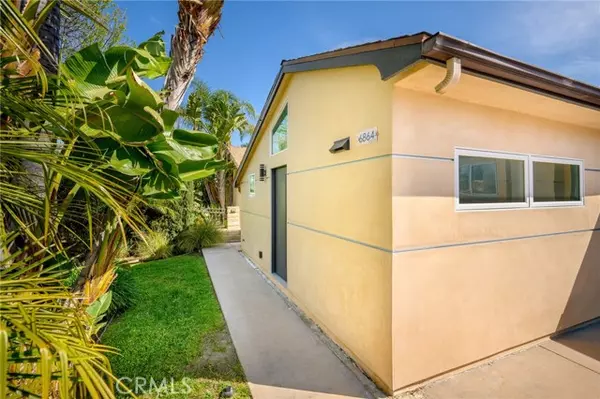 6864 Babcock Avenue, North Hollywood, CA 91605