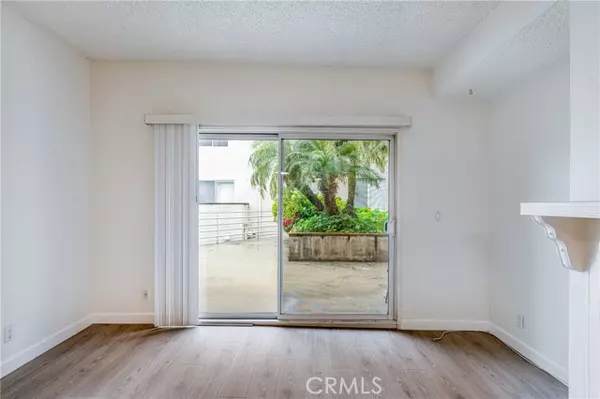 La Crescenta, CA 91214,2905 Montrose Avenue