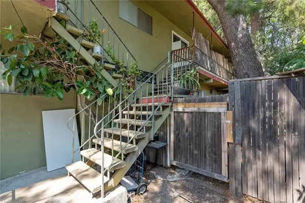 Tujunga, CA 91042,10136 Silverton Avenue