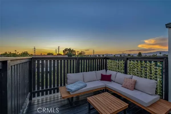 18645 Hatteras Street, Tarzana, CA 91356