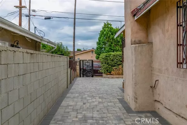 Panorama City, CA 91402,8157 Varna Ave
