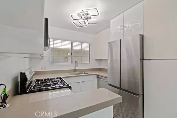 Woodland Hills, CA 91367,5515 Canoga Avenue