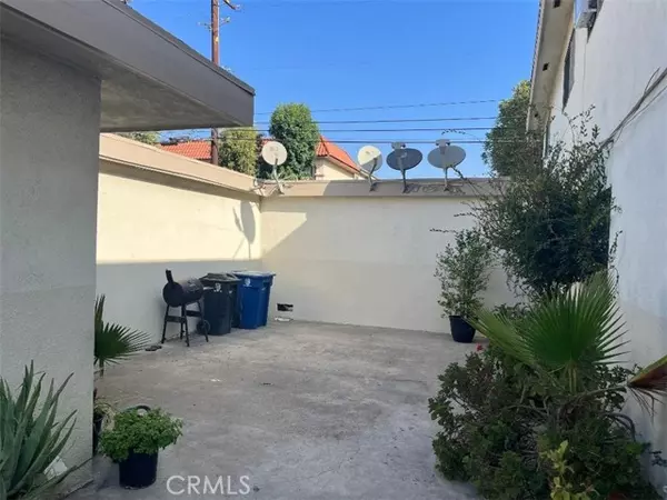 Burbank, CA 91504,2000 Peyton Avenue