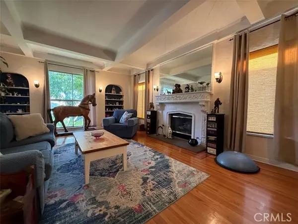 Glendale, CA 91206,989 Coronado Drive