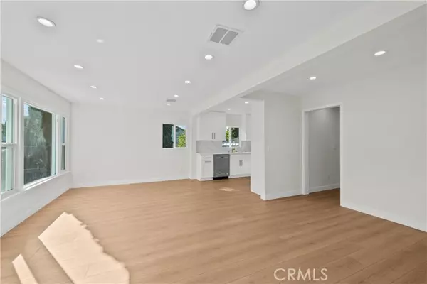 Tujunga, CA 91042,7755 Day Street