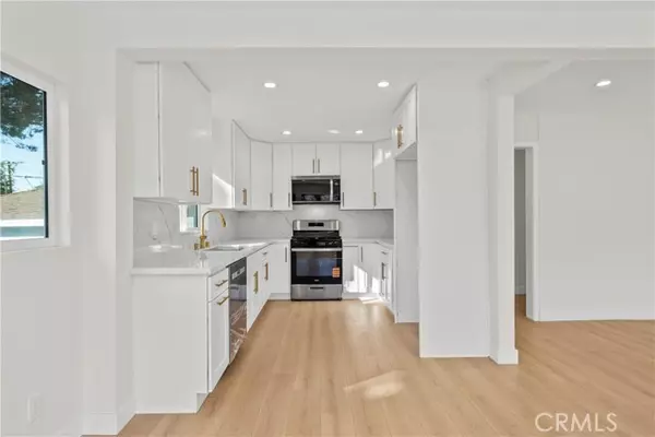 Tujunga, CA 91042,7755 Day Street