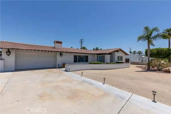 2290 North Victoria, Palm Springs, CA 92262
