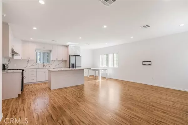 Burbank, CA 91506,608 North Sparks