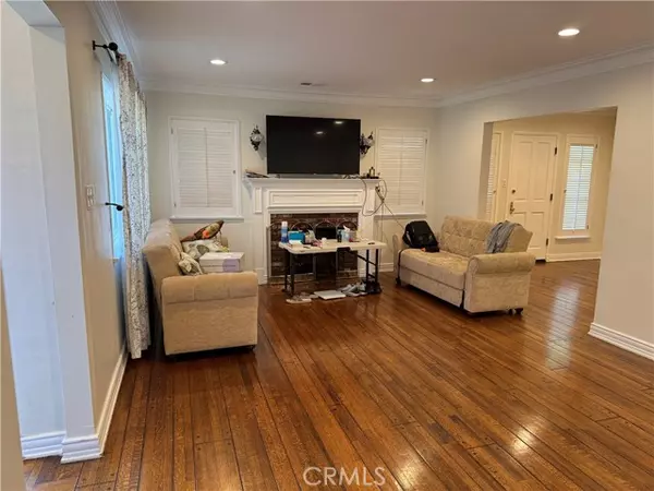 North Hollywood, CA 91601,5528 Willowcrest