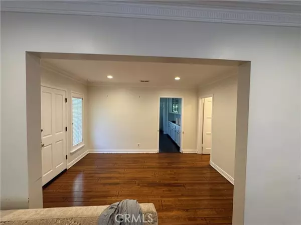 North Hollywood, CA 91601,5528 Willowcrest