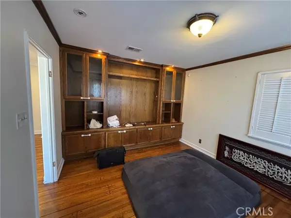 North Hollywood, CA 91601,5528 Willowcrest