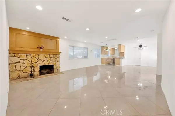 North Hills, CA 91343,15901 Lassen Street