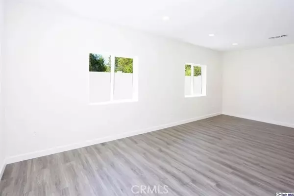 Canoga Park, CA 91303,7521 Milwood Avenue