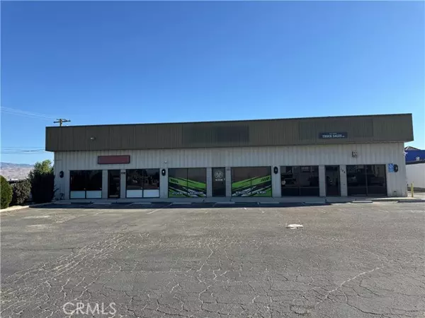 13631 Navajo Road, Apple Valley, CA 92308