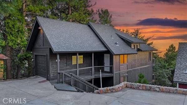 1136 Scenic Way, Rimforest, CA 92378