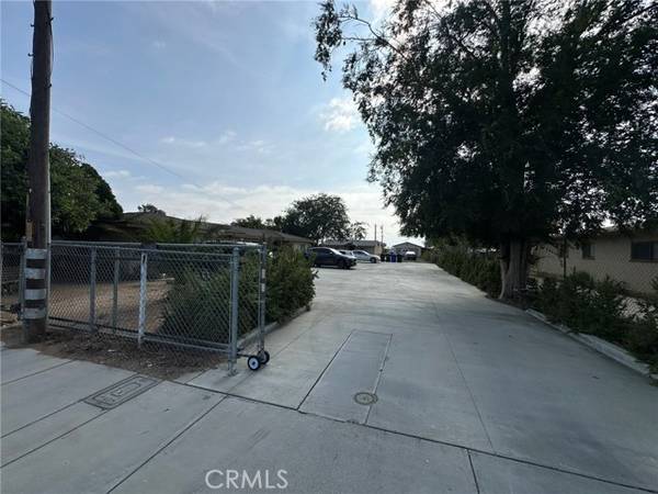 6165 Hudson Street, Jurupa Valley, CA 92509