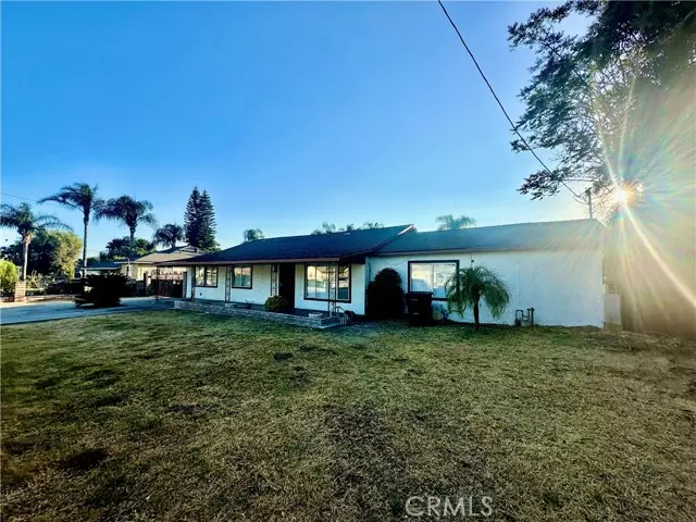 864 Jackson Street, Colton, CA 92324