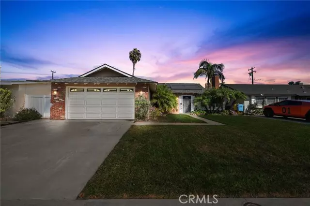 15232 Nottingham Lane, Huntington Beach, CA 92647