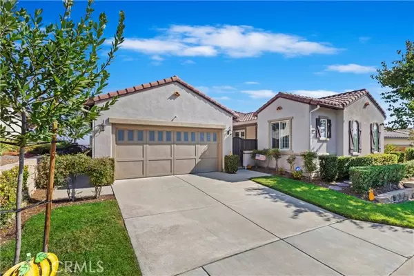 Corona, CA 92883,8808 Larkspur Drive