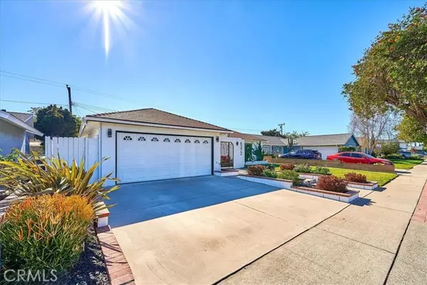 Huntington Beach, CA 92647,6372 Larchwood Drive