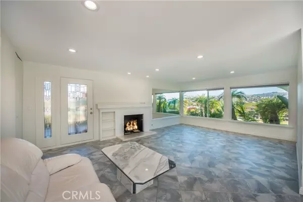 San Clemente, CA 92672,215 Monte Vista