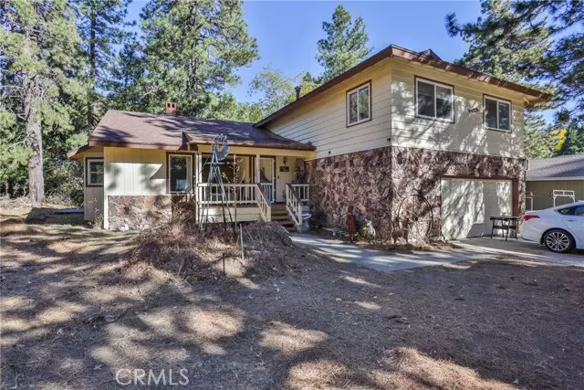 22434 Waters Drive, Crestline, CA 92325