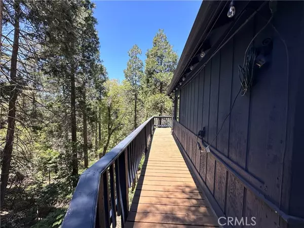 Crestline, CA 92325,25094 Valle Drive