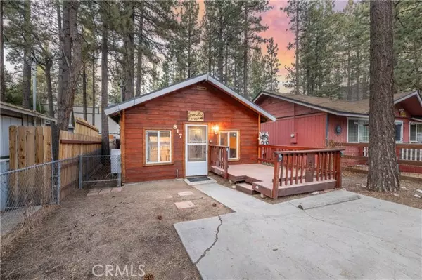 817 West Sherwood Boulevard, Big Bear City, CA 92314