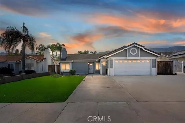 19261 Okeechobee Lane, Lake Elsinore, CA 92530