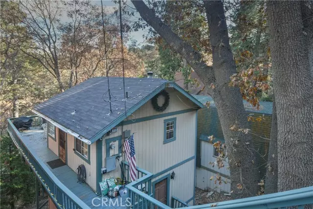 735 East Victoria Court, Lake Arrowhead, CA 92352