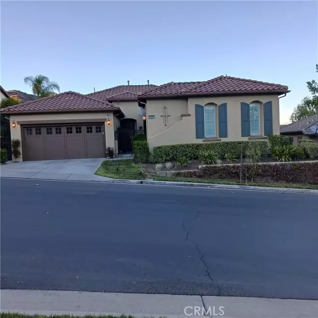 Corona, CA 92883,23881 Fawnskin Drive