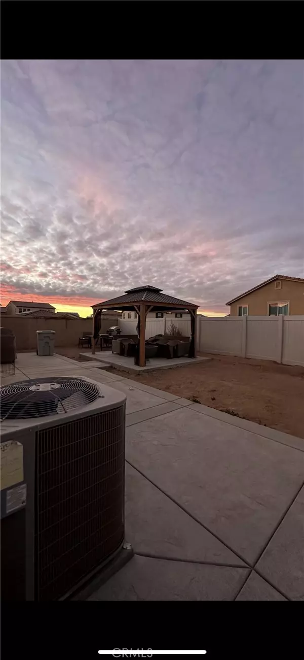 Hesperia, CA 92344,13074 Rosamond Court