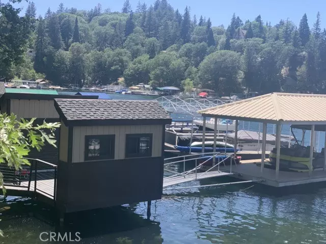 586 CA HWY 173, Lake Arrowhead, CA 92325