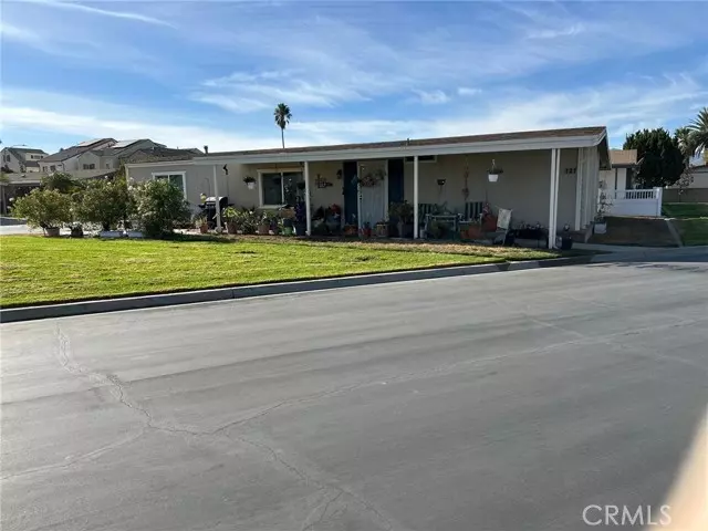 Corona, CA 92879,13381 Magnolia Avenue