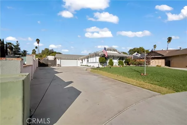 Riverside, CA 92504,6095 Wren Court