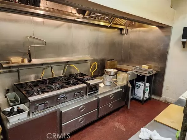 Fresno, CA 93710,5754 North 1st Street