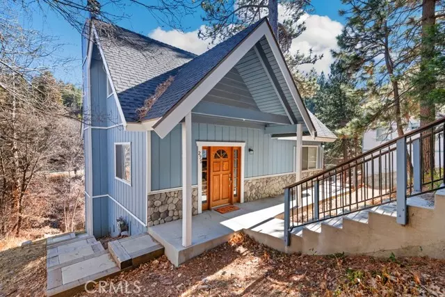 275 Fairway Drive, Lake Arrowhead, CA 92352