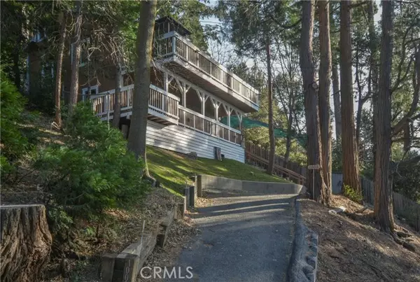 1003 Toll House, Crestline, CA 92325