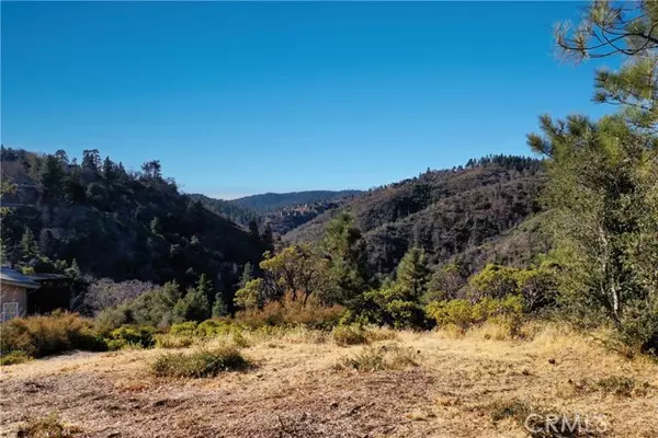 1608 Edge Cliff Drive, Lake Arrowhead, CA 93252