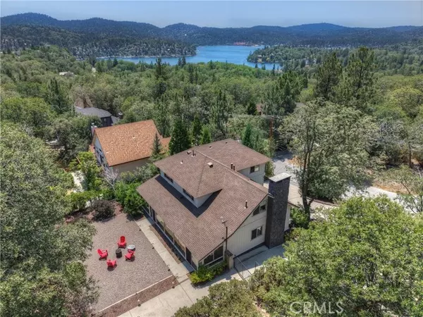 Lake Arrowhead, CA 92352,1211 Yellowstone Drive