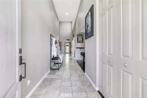 Eastvale, CA 92880,13902 Dearborn Street