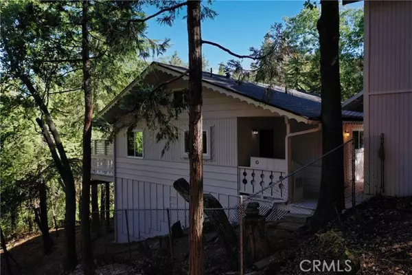 24672 Valle Drive, Crestline, CA 92325